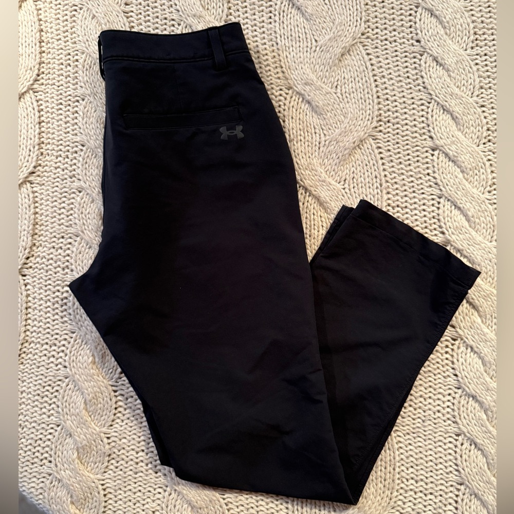 Under Armour Men's black pants‎